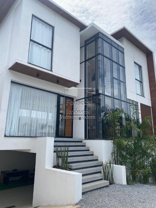 Casa em Condominio Valparaíso Petrópolis